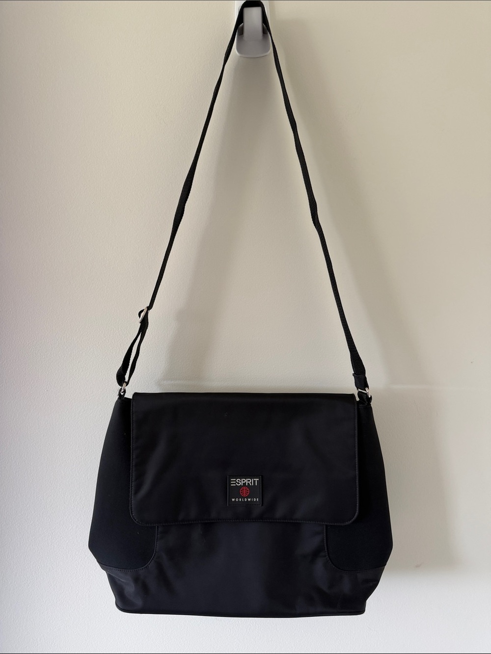 ESPRIT Neoprene Black Messenger Bag Y2K Adjustable Strap Crossbody